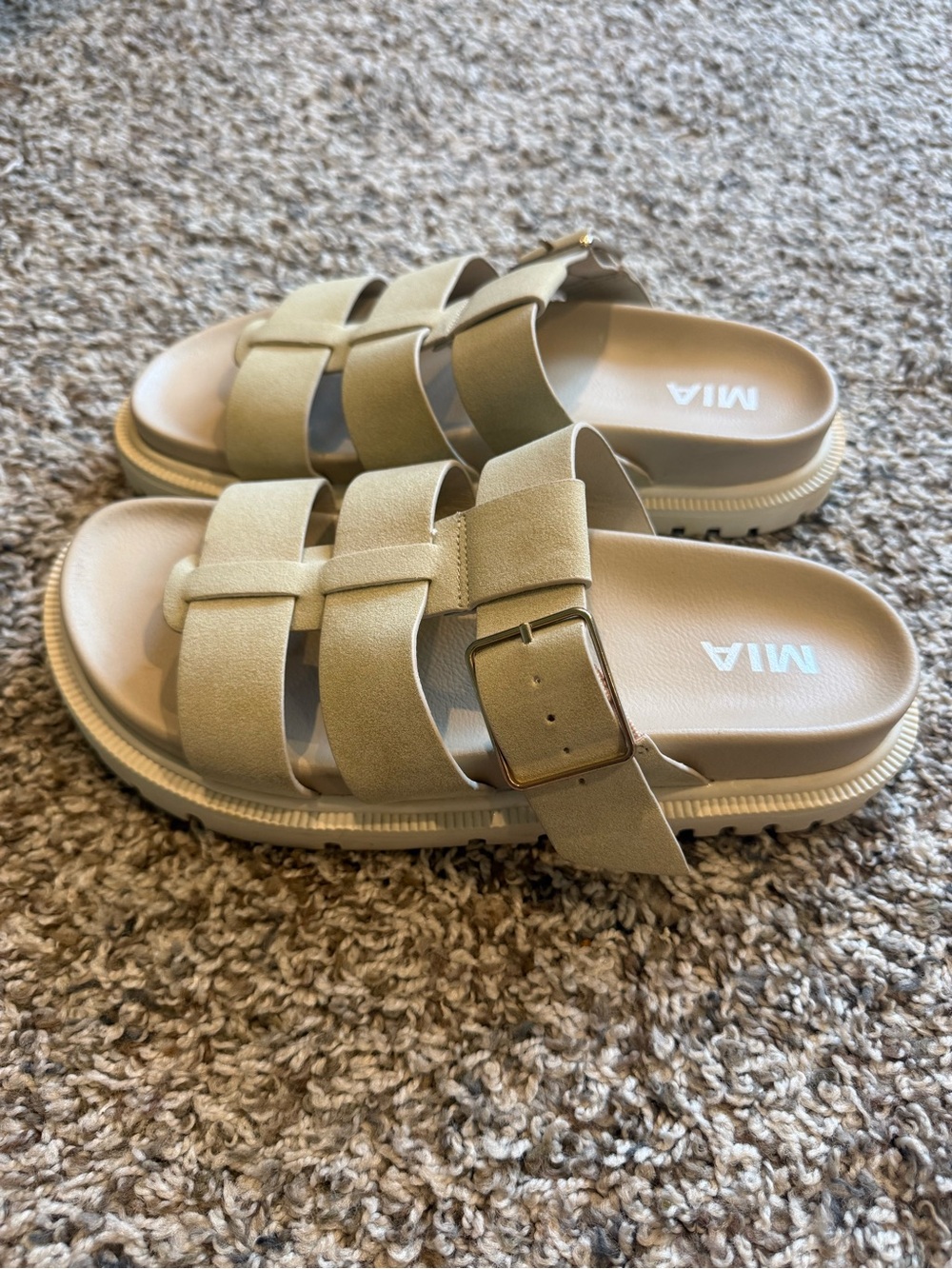 MIA Sandals - Picture 3 of 4